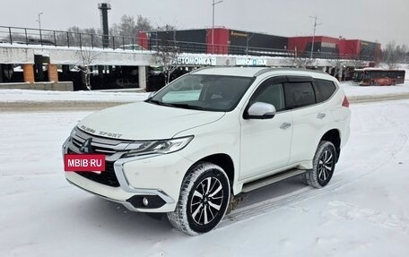 Mitsubishi Pajero Sport III рестайлинг, 2017 год, 2 450 000 рублей, 2 фотография