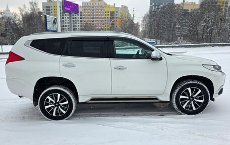 Mitsubishi Pajero Sport III рестайлинг, 2017 год, 2 450 000 рублей, 6 фотография