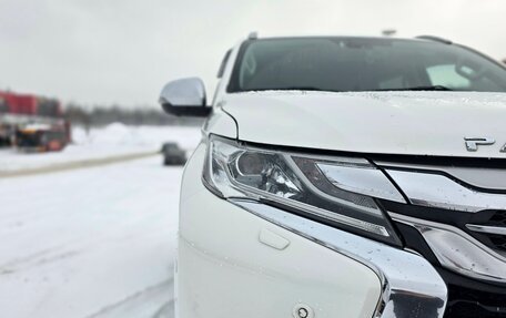 Mitsubishi Pajero Sport III рестайлинг, 2017 год, 2 450 000 рублей, 13 фотография