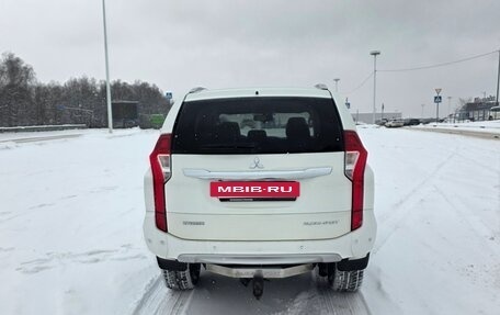 Mitsubishi Pajero Sport III рестайлинг, 2017 год, 2 450 000 рублей, 8 фотография