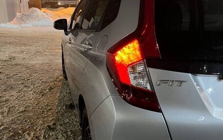 Honda Fit III, 2018 год, 1 400 000 рублей, 7 фотография