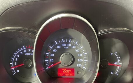 KIA Rio III рестайлинг, 2015 год, 910 000 рублей, 15 фотография