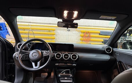 Mercedes-Benz A-Класс, 2019 год, 2 600 000 рублей, 15 фотография