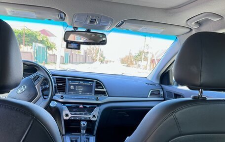 Hyundai Elantra VI рестайлинг, 2016 год, 1 360 000 рублей, 5 фотография