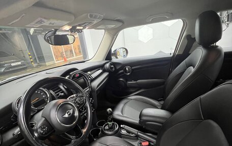 MINI Hatch, 2016 год, 1 500 000 рублей, 13 фотография