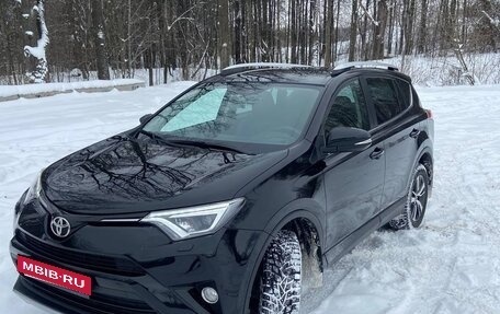 Toyota RAV4, 2018 год, 2 550 000 рублей, 2 фотография