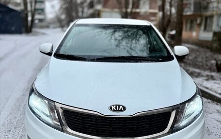 KIA Rio III рестайлинг, 2013 год, 1 200 000 рублей, 1 фотография
