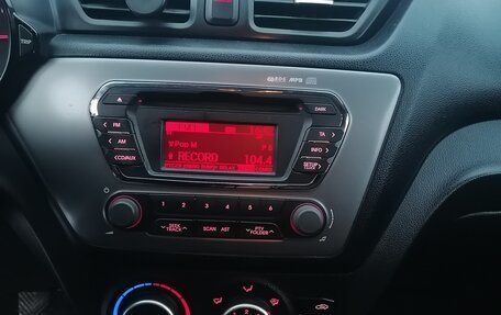 KIA Rio III рестайлинг, 2014 год, 880 000 рублей, 7 фотография