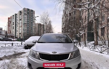 KIA Rio III рестайлинг, 2013 год, 600 000 рублей, 3 фотография