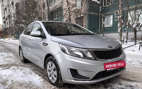 KIA Rio III рестайлинг, 2013 год, 600 000 рублей, 2 фотография