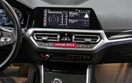 BMW 3 серия, 2021 год, 2 998 000 рублей, 15 фотография