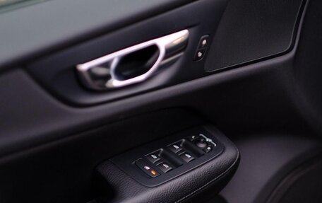 Volvo V60 Cross Country II, 2021 год, 3 640 000 рублей, 27 фотография