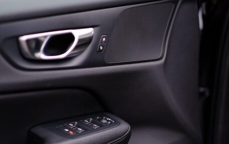 Volvo V60 Cross Country II, 2021 год, 3 640 000 рублей, 28 фотография