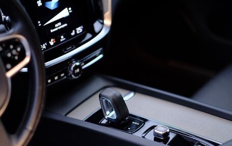 Volvo V60 Cross Country II, 2021 год, 3 640 000 рублей, 30 фотография