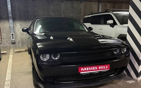 Dodge Challenger III рестайлинг 2, 2022 год, 4 800 000 рублей, 6 фотография