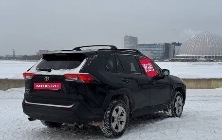 Toyota RAV4, 2020 год, 3 400 000 рублей, 8 фотография