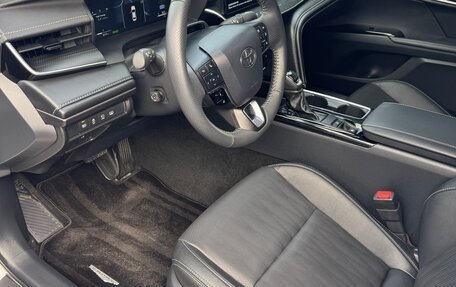 Toyota Camry, 2024 год, 6 500 000 рублей, 5 фотография