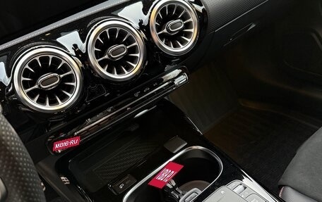 Mercedes-Benz A-Класс AMG, 2021 год, 4 300 000 рублей, 14 фотография