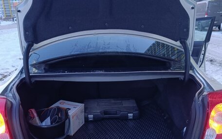 Toyota Avensis III рестайлинг, 2006 год, 780 000 рублей, 11 фотография