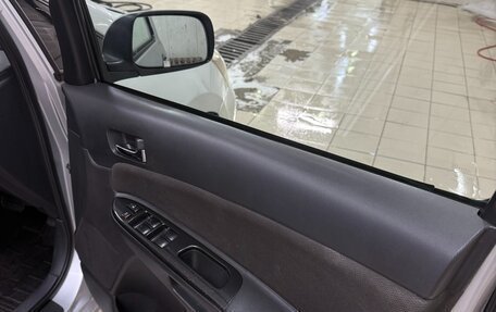 Toyota Wish II, 2003 год, 825 000 рублей, 5 фотография