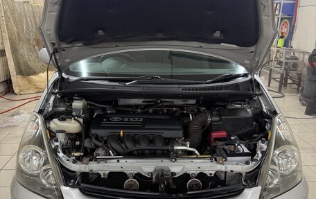 Toyota Wish II, 2003 год, 825 000 рублей, 2 фотография