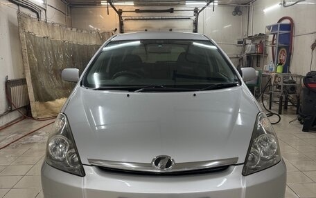 Toyota Wish II, 2003 год, 825 000 рублей, 3 фотография