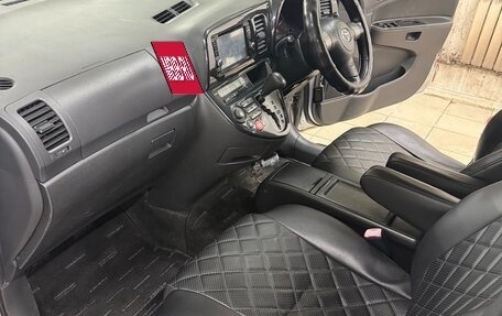 Toyota Wish II, 2003 год, 825 000 рублей, 13 фотография