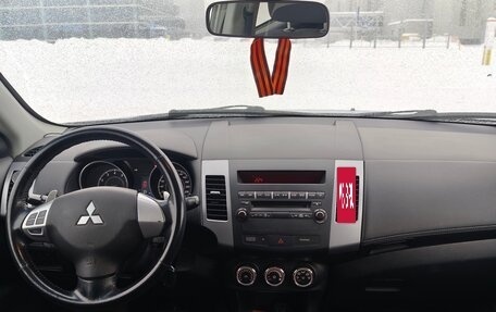 Mitsubishi Outlander III рестайлинг 3, 2010 год, 970 000 рублей, 5 фотография