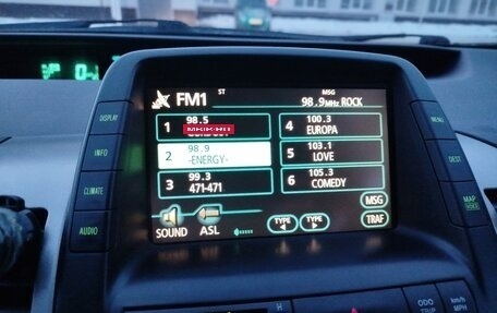 Toyota Prius, 2007 год, 930 000 рублей, 13 фотография