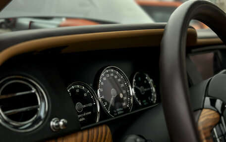 Rolls-Royce Cullinan, 2019 год, 33 500 000 рублей, 11 фотография