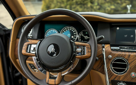 Rolls-Royce Cullinan, 2019 год, 33 500 000 рублей, 13 фотография