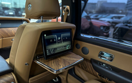 Rolls-Royce Cullinan, 2019 год, 33 500 000 рублей, 19 фотография