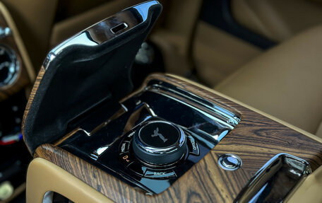 Rolls-Royce Cullinan, 2019 год, 33 500 000 рублей, 16 фотография