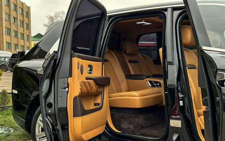 Rolls-Royce Cullinan, 2019 год, 33 500 000 рублей, 35 фотография