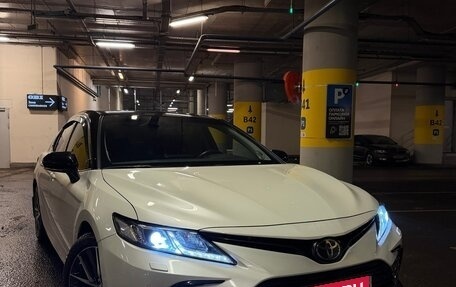 Toyota Camry, 2021 год, 3 690 000 рублей, 1 фотография