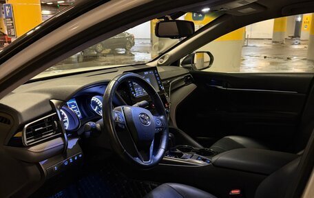 Toyota Camry, 2021 год, 3 690 000 рублей, 9 фотография