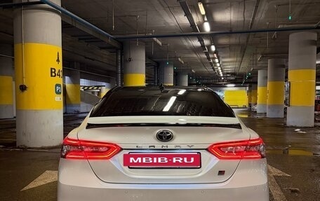 Toyota Camry, 2021 год, 3 690 000 рублей, 3 фотография