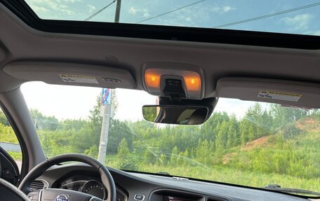 Volvo V60 Cross Country II, 2017 год, 1 950 000 рублей, 10 фотография