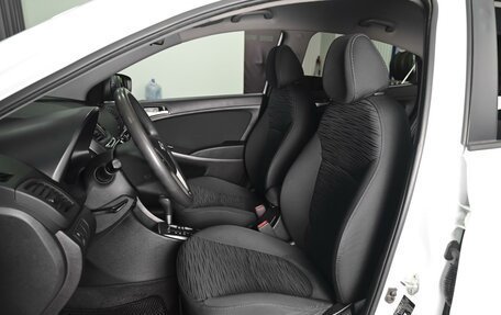 Hyundai Solaris II рестайлинг, 2015 год, 964 000 рублей, 10 фотография