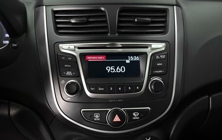 Hyundai Solaris II рестайлинг, 2015 год, 964 000 рублей, 13 фотография