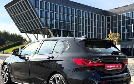BMW 1 серия, 2019 год, 4 200 000 рублей, 1 фотография