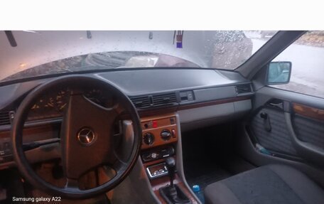 Mercedes-Benz W124, 1993 год, 250 000 рублей, 6 фотография