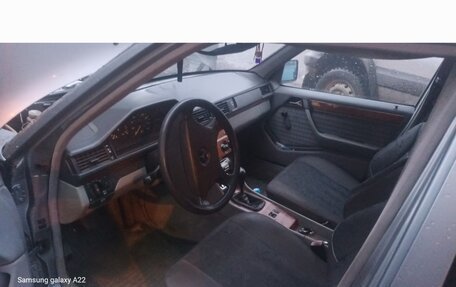 Mercedes-Benz W124, 1993 год, 250 000 рублей, 7 фотография