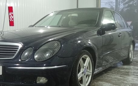 Mercedes-Benz E-Класс, 2004 год, 635 000 рублей, 1 фотография