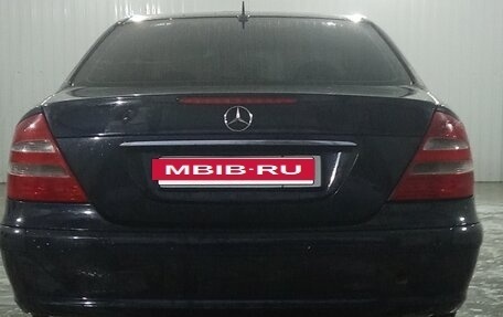 Mercedes-Benz E-Класс, 2004 год, 635 000 рублей, 5 фотография