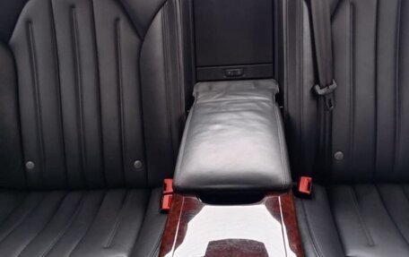 Audi A8, 2013 год, 1 790 000 рублей, 25 фотография