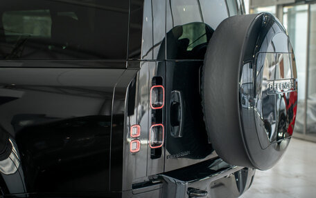 Land Rover Defender II, 2025 год, 21 500 000 рублей, 11 фотография