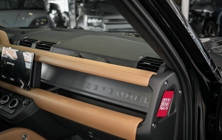 Land Rover Defender II, 2025 год, 21 500 000 рублей, 25 фотография