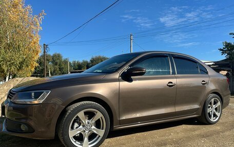 Volkswagen Jetta VI, 2011 год, 899 000 рублей, 6 фотография