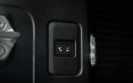 Land Rover Defender II, 2025 год, 21 500 000 рублей, 39 фотография